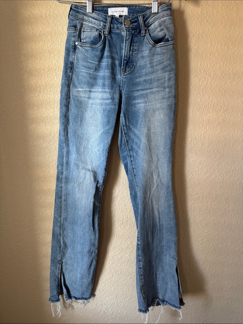 Risen Slit Raw Hem Jeans